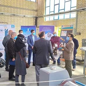 بازدید جمعی از مسئولین راه‌آهن ایران از خط تولید شرکت توسعه فناوری نماد